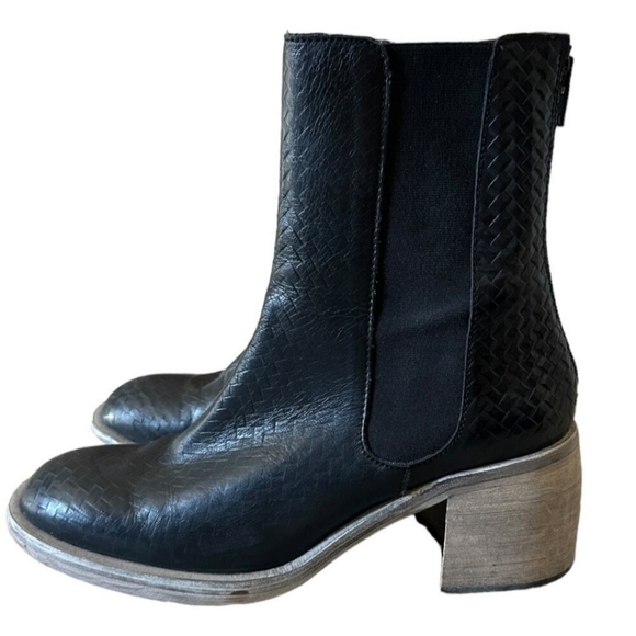 Free People Essential Chelsea boot - Picture 6 of 7